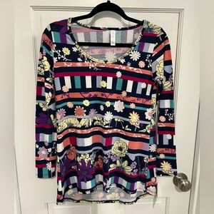 LuLaRoe Lynnae top